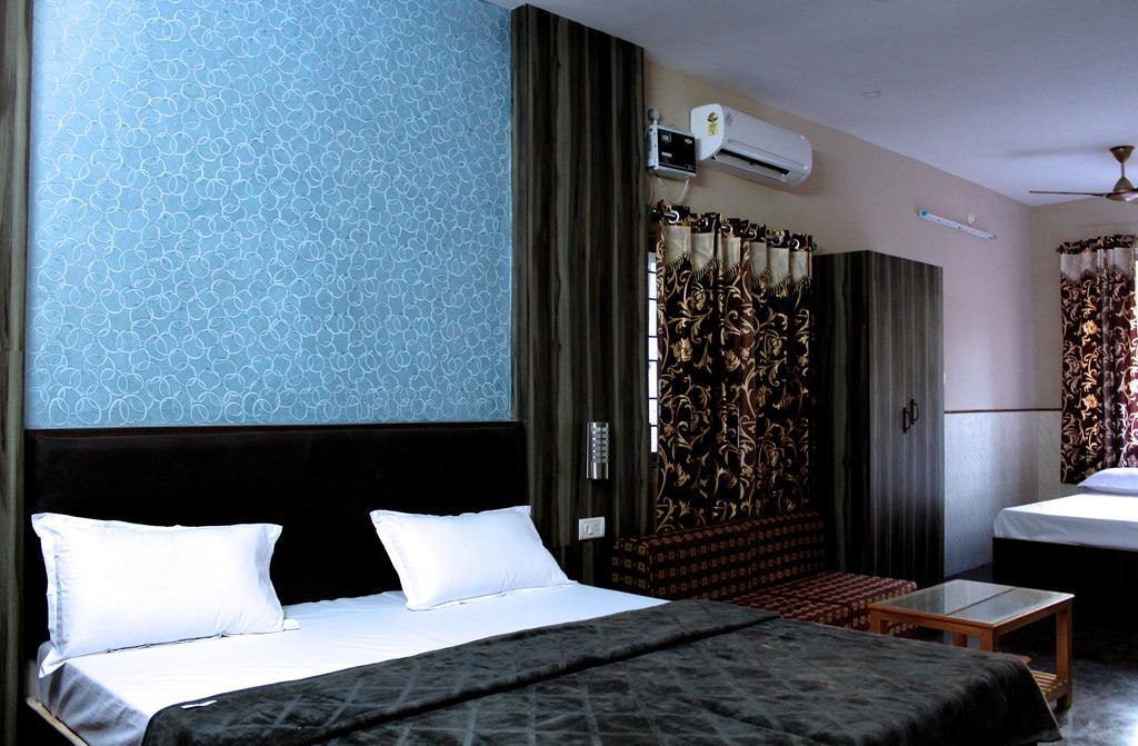 Vinodhara Guest House Mamallapuram Zimmer foto